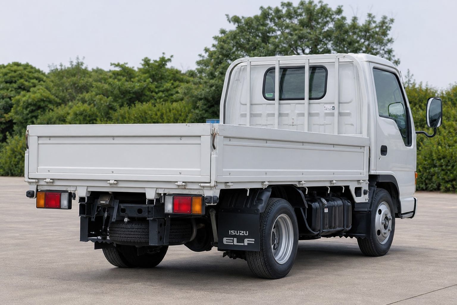 Isuzu Elf — photo 3